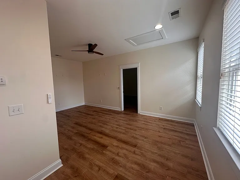 754 Murray Ave — Photo 26