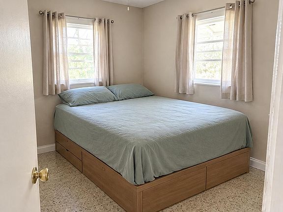 3rd image of 6844 SW 22nd Street
