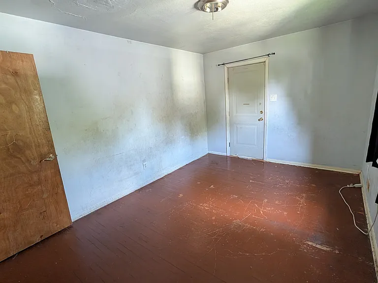 2529 Ada Ave — Photo 6