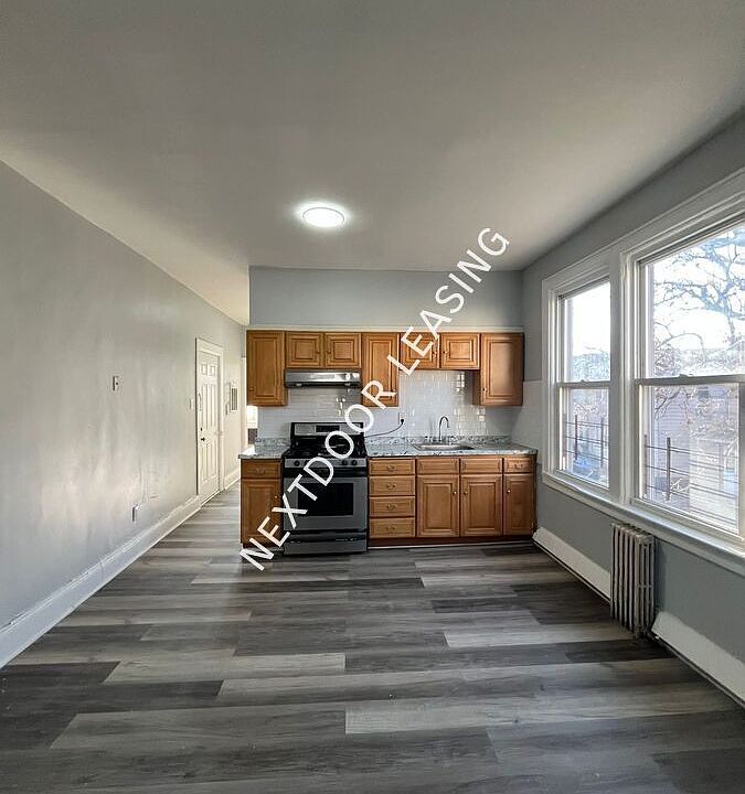 1st image of 10-12 Randolph Ave #2AM