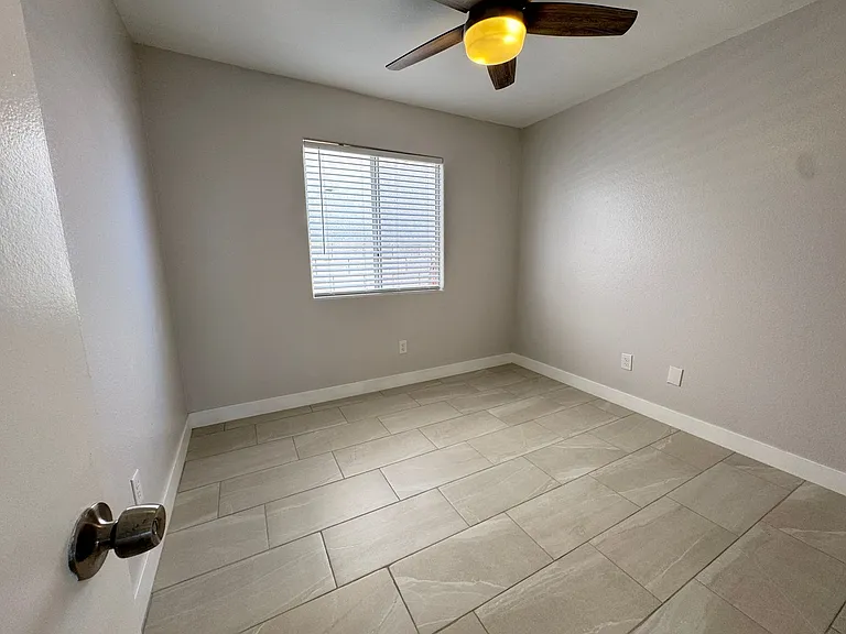 9180 Sparklewood Ct — Photo 16