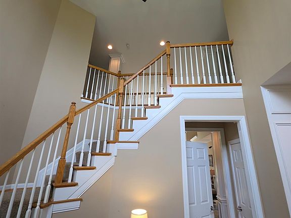 3rd image of 4265 Logsdons Woods Dr