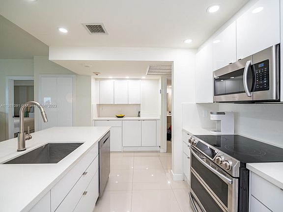 5th image of 10275 Collins Ave APT 1407