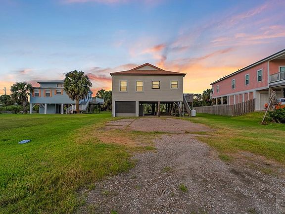 3rd image of 3811 Las Palmas Blvd