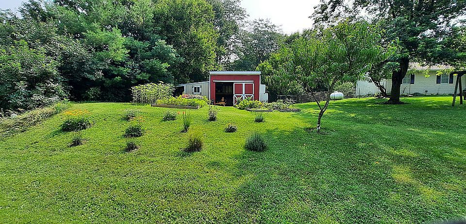 2nd image of 4385 Dog Leg Rd