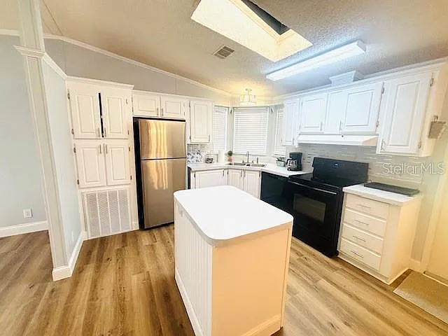 2 bed, 2.0 bath, 925 sqft, $1,299 — Photo 3