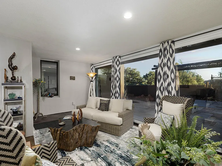 1353 W Lake Dr — Photo 10