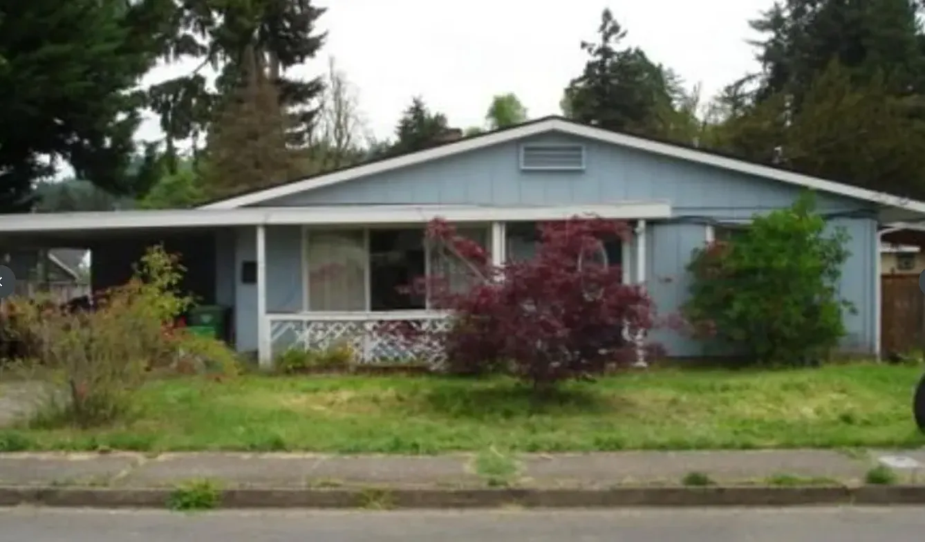5 bed, 1.5 bath, 1947 sqft, $3,000 — Photo 1