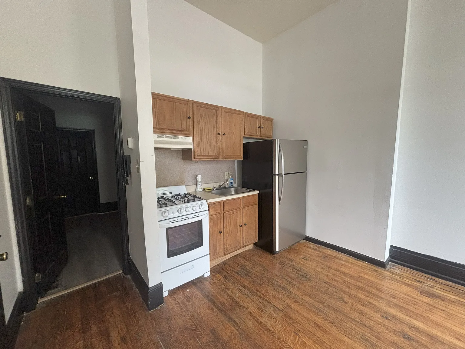 1 bed, 600 sqft, $950 — Photo 3