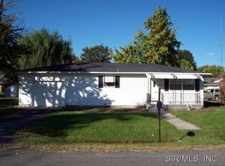 23 Cherry Ln, Highland, IL 62249