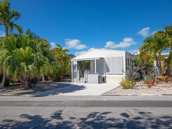 2nd image of 701 Spanish Main Dr #548