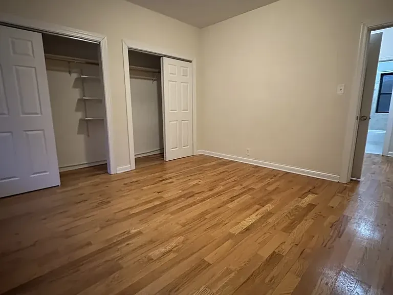 1320 Oak Ave — Photo 2