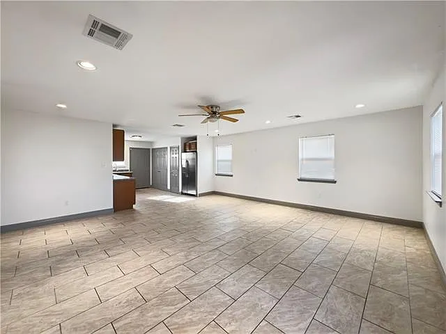 4522 Shalimar Dr — Photo 6