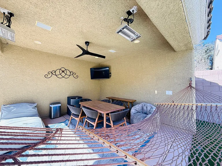 8565 Hogan Falls Cir — Photo 37