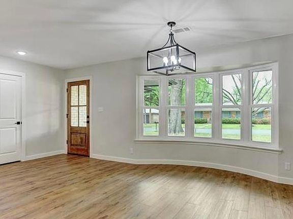 5th image of 2601 N Dover Dr