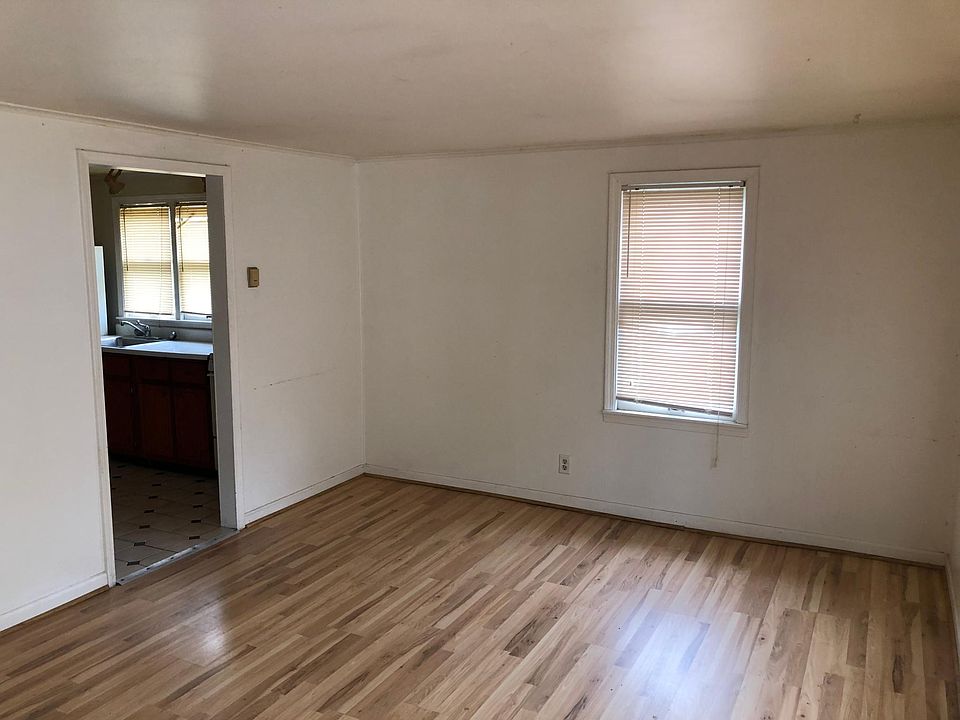 2nd image of 1412 W 8th St