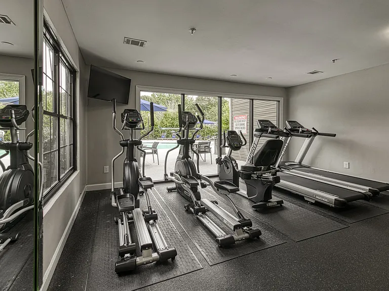 Forest Glen — Photo 16
