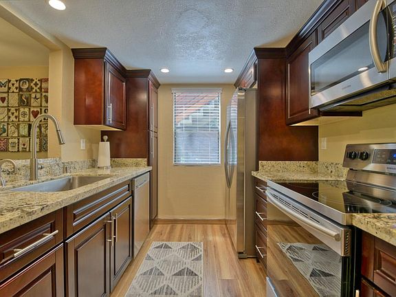 5th image of 5604 Makati Cir