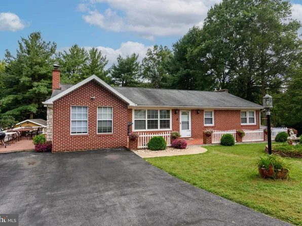 6011 Canyon Rd, Harrisburg, PA 17111