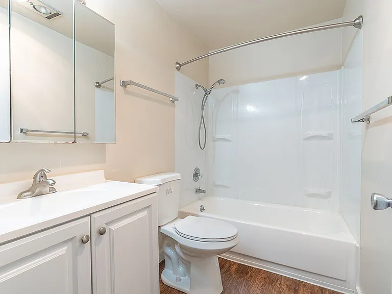 Cameo Apartments — Photo 8
