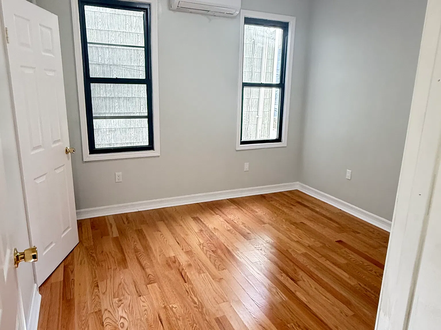 16 Cornell Ave — Photo 4
