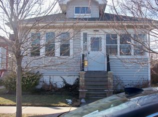 1428 Parkview Ave, Whiting, IN 46394