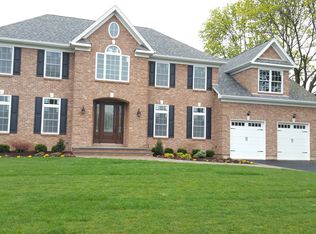 NC River Rd, Great River, NY 11739