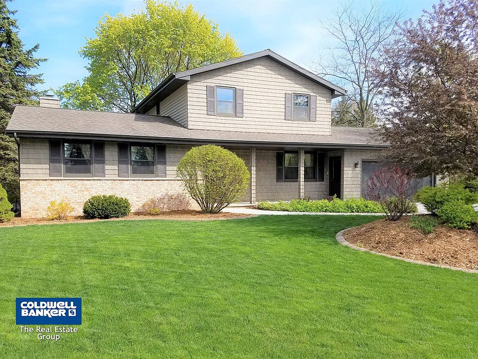 1st image of 427 Silverwood Ln
