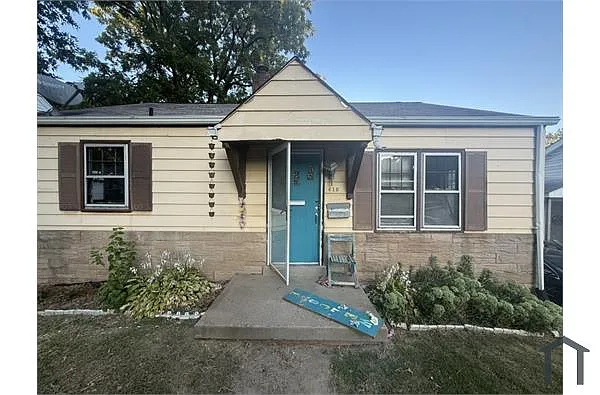 410 Millman Dr photo 1