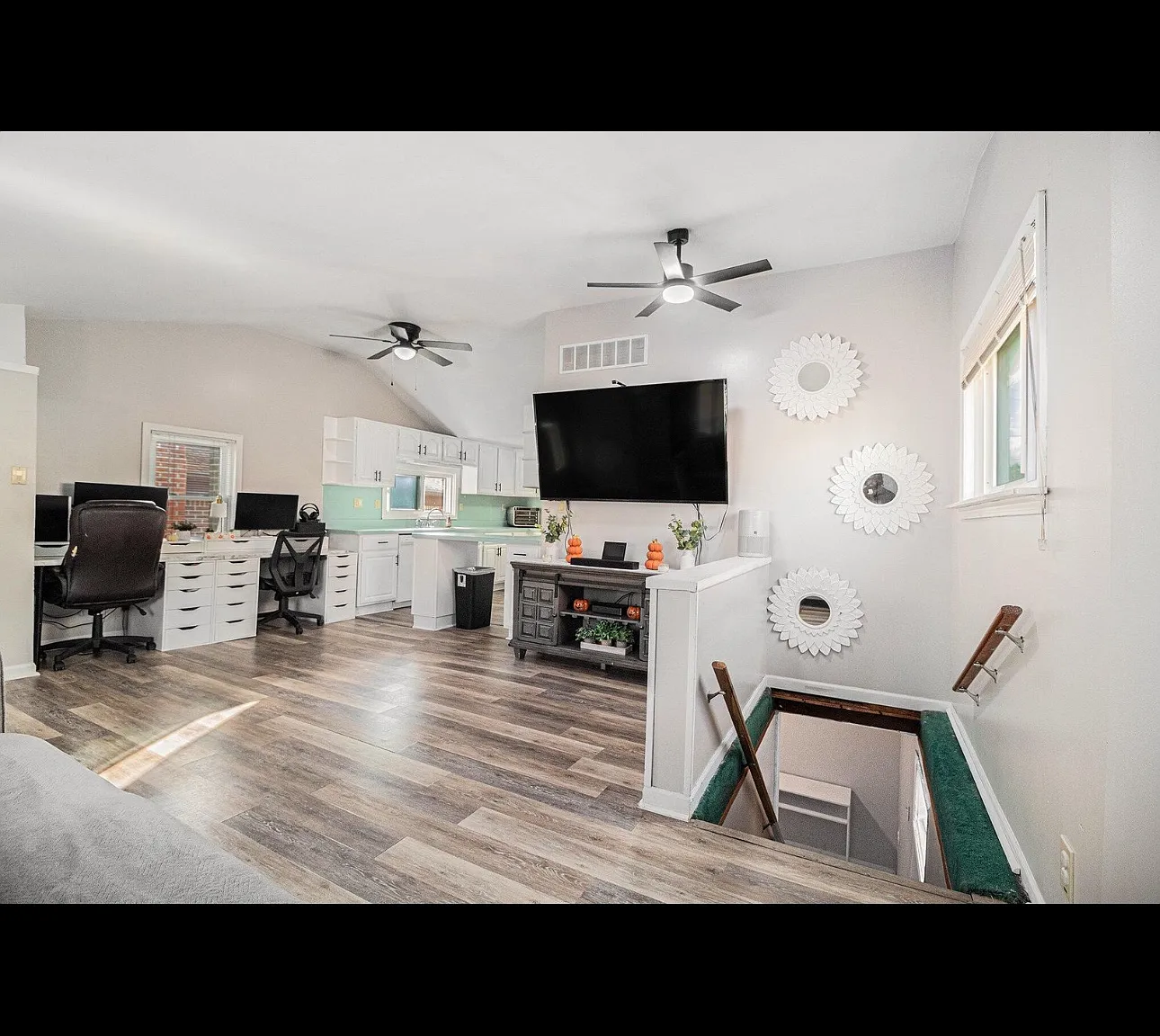 2 bed, 1282 sqft, $1,600 — Photo 2