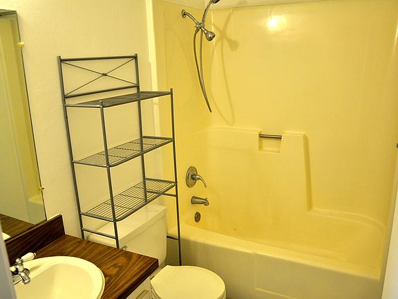 5th image of 5186 NE 6th Ave APT 720