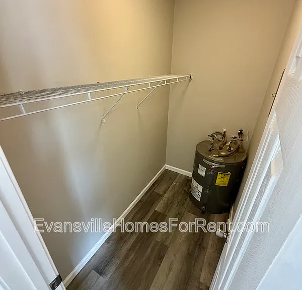 430 S Bosse Ave — Photo 10