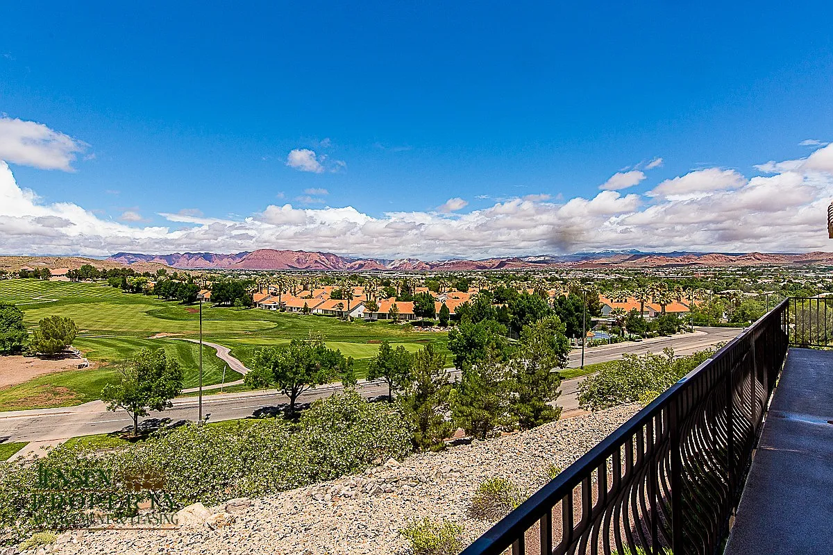 Three Bedroom with Views! — Photo 1