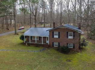 701 10th St, Blackstone, VA 23824