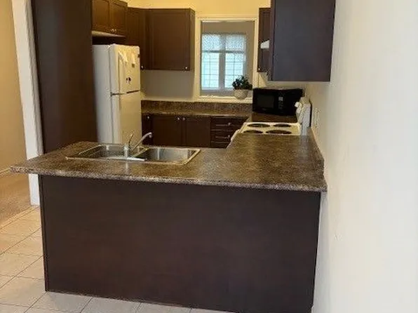 7 Village Gate Dr, Wasaga Beach, ON L9Z 0G3