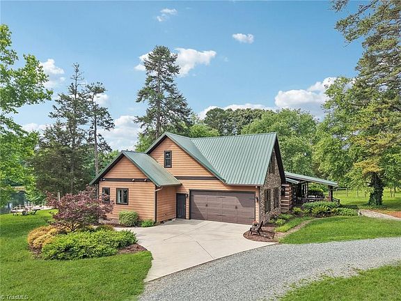 4th image of 6741 Layton Rd