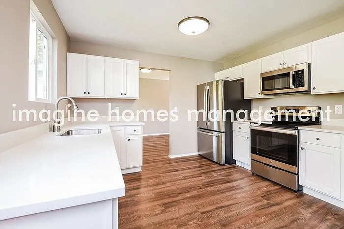 6602 Forest Glen Ave — Photo 5