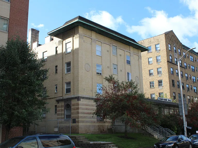 Hampshire Hall — Photo 19