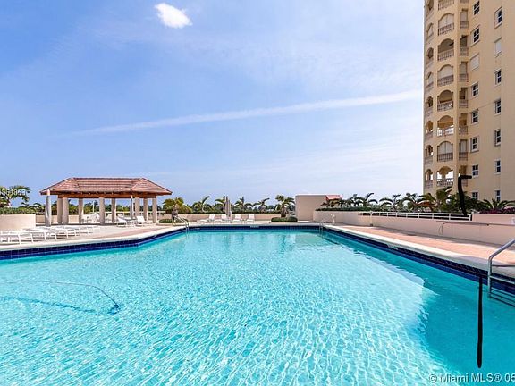 5th image of 20185 E Country Club Dr APT 501