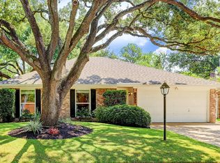 6311 Spruce Forest Dr, Houston, TX 77092
