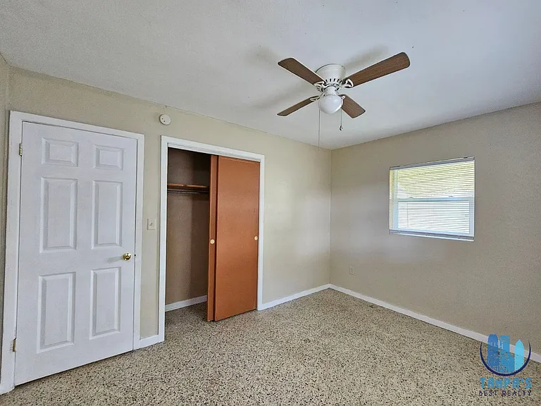 1216 E Myrtle St — Photo 8