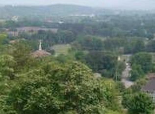 247 Maggie Mack Ln, Sevierville, TN 37862