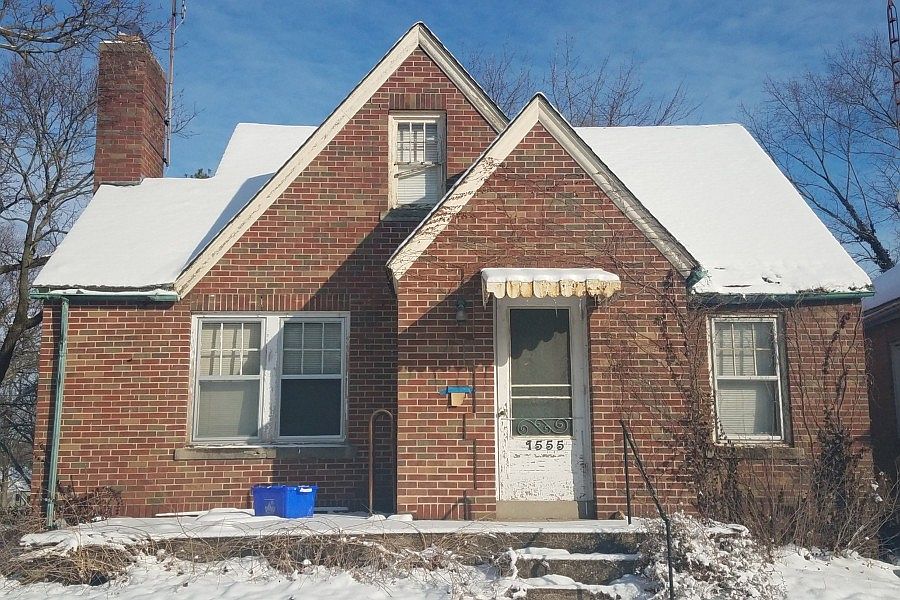 1st image of 1555 W Lawrence Ave
