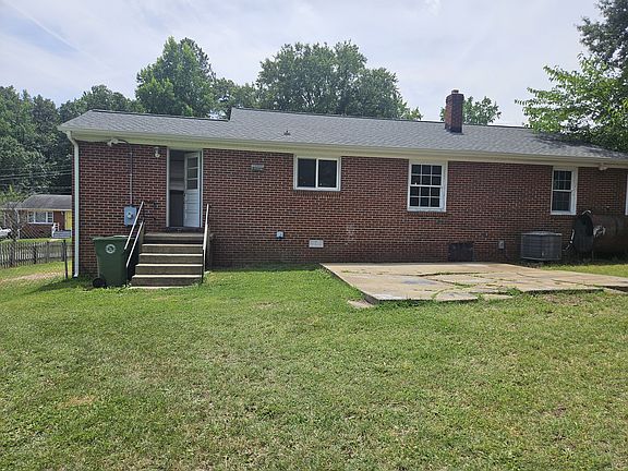 2nd image of 4212 Holcombe Rd