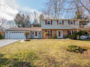 83 Lake Lea Rd, Rochester, NY 14617