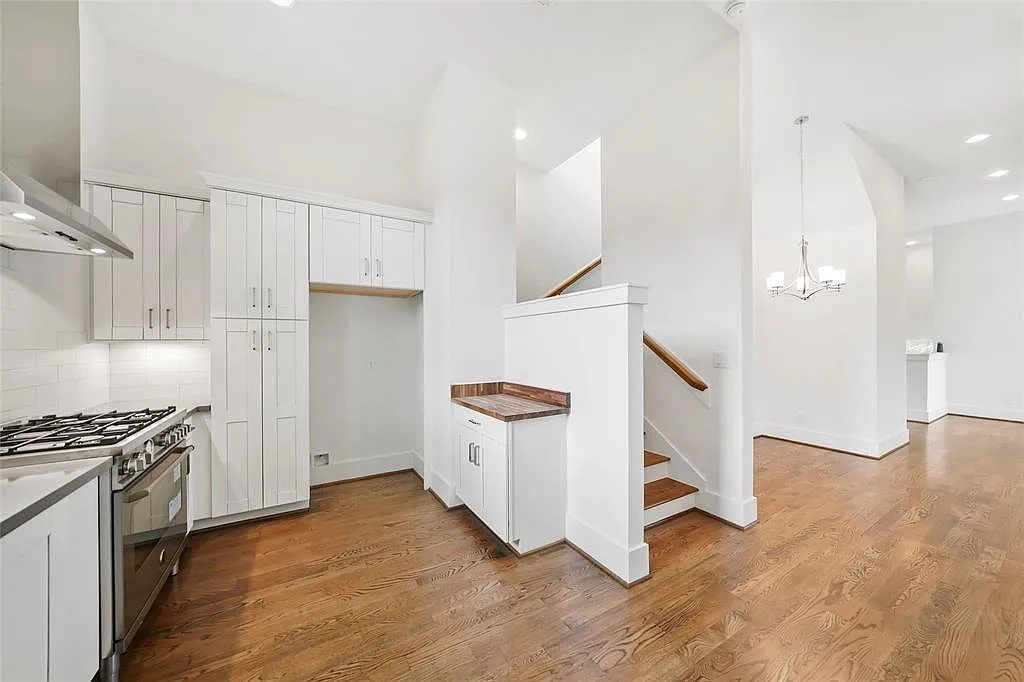 3 bed, 3.5 bath, 2981 sqft, $3,500 — Photo 4