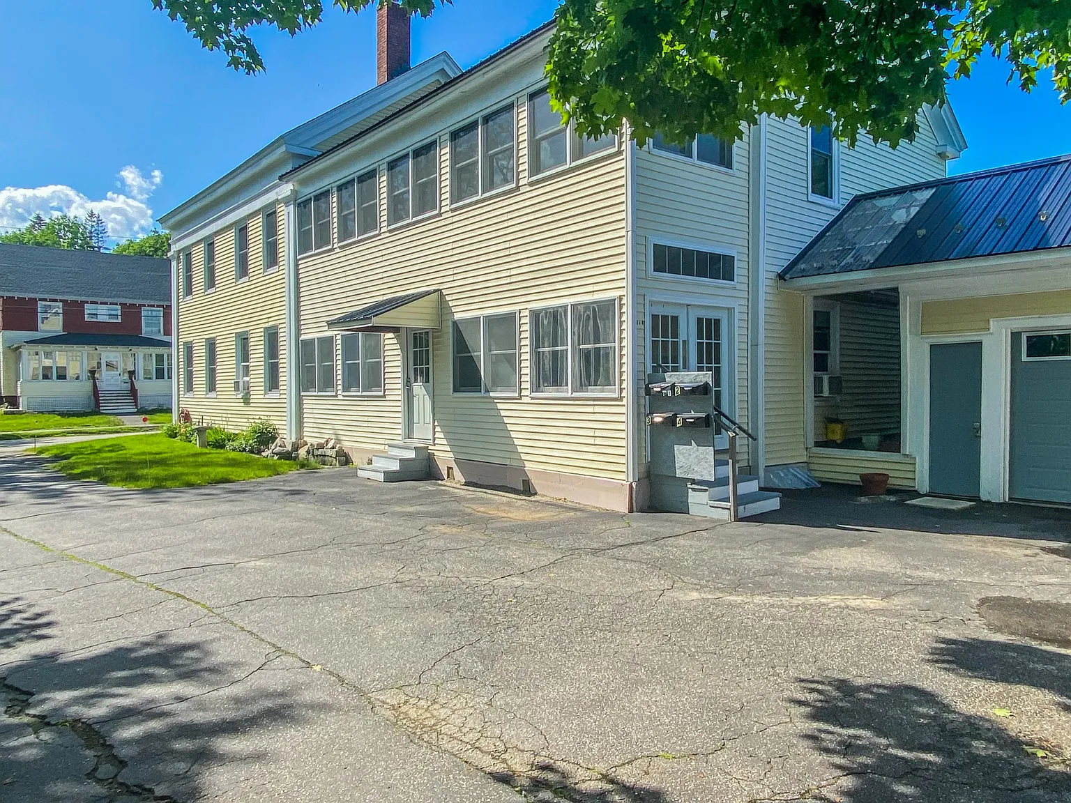 2 bed, 1000 sqft, $1,600 — Photo 2