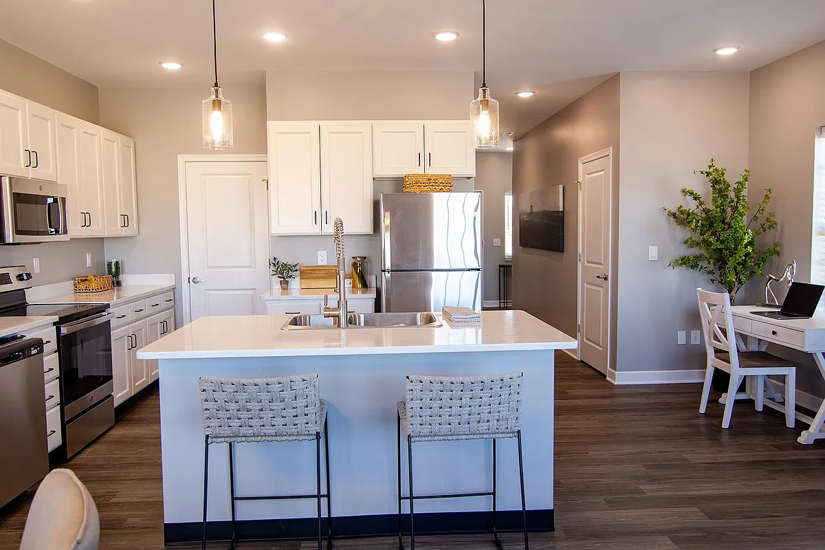 Building Photo - Villas at Sandy Creek