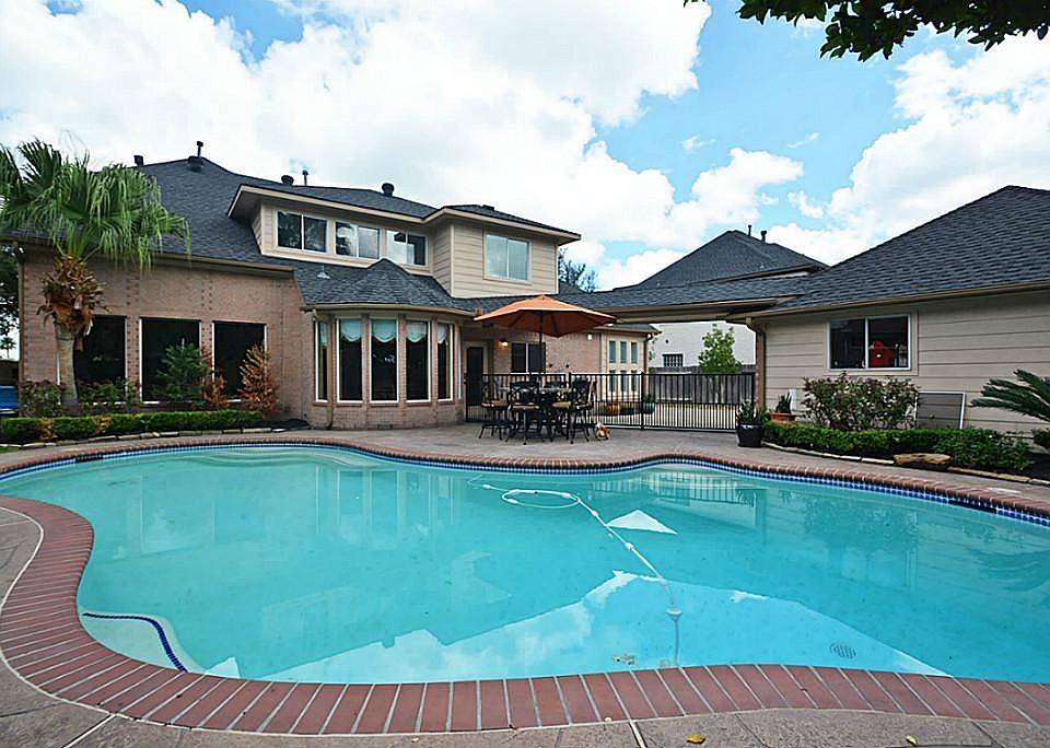 1st image of 22615 Crescent Cove Ct