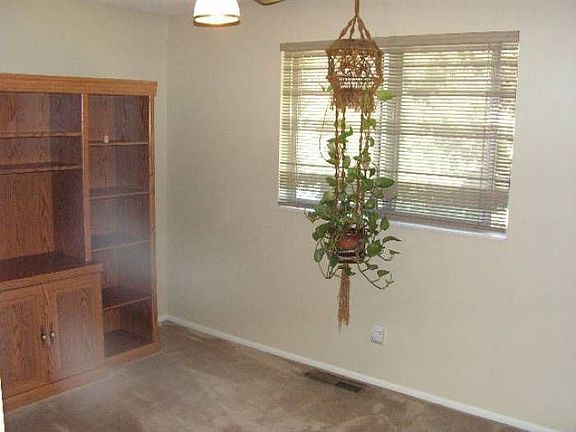 4th image of 2391 Tangerine St